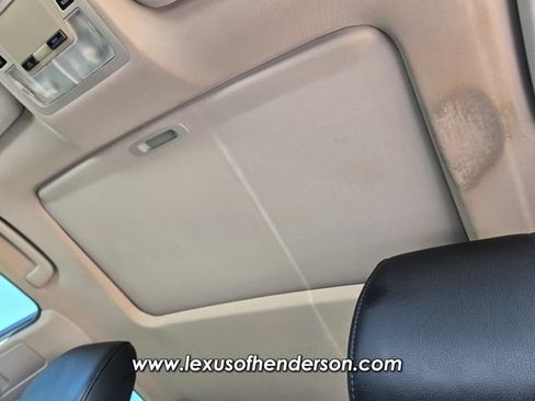 Used 2016 Toyota Avalon XLE Premium FWD image 11