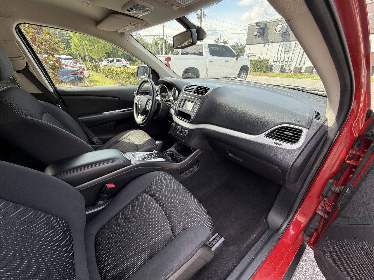 Used 2018 Dodge Journey SE FWD image 13