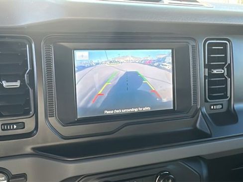 Used 2022 Ford Bronco Big Bend image 19