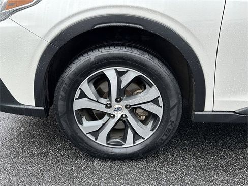 Used 2022 Subaru Outback Limited image 11