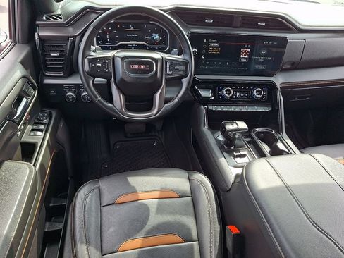 Used 2023 GMC Sierra 1500 AT4 w/ AT4 Premium Package AWD/4WD image 11