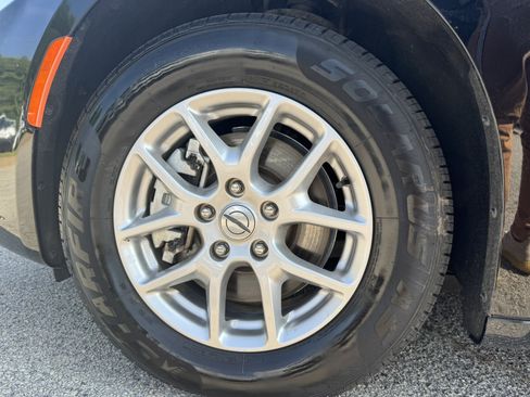 Used 2025 Chrysler Pacifica Select FWD image 13