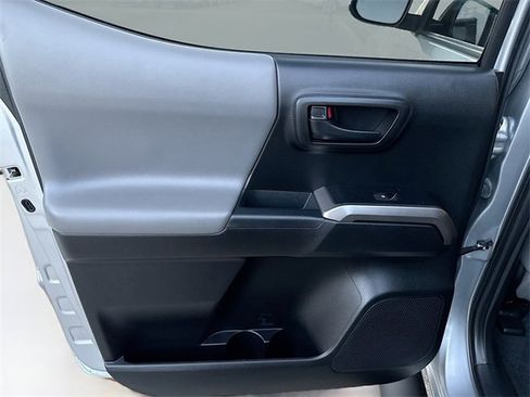 Used 2022 Toyota Tacoma SR5 image 22