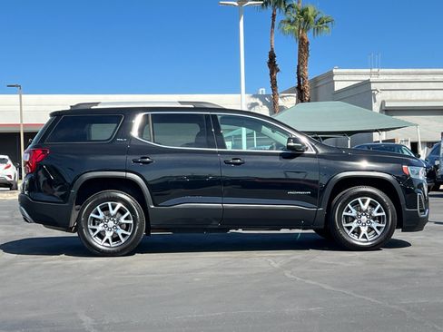 Used 2023 GMC Acadia SLT image 2