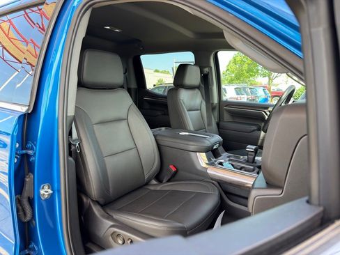 Used 2022 Chevrolet Silverado 1500 LTZ w/ LTZ Convenience Package II AWD/4WD image 40
