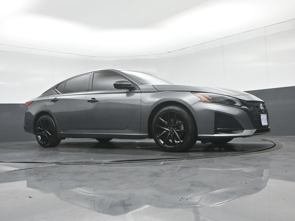 Used 2024 Nissan Altima 2.5 S FWD image 49