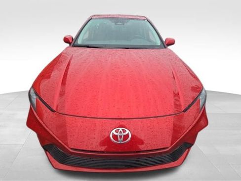 Used 2025 Toyota Camry LE image 8