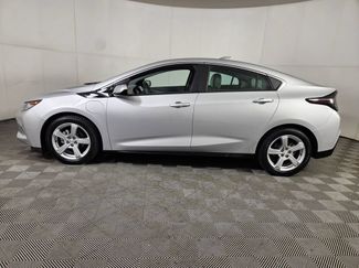 Used 2018 Chevrolet Volt LT w/ LT Driver Confidence Package FWD video 4