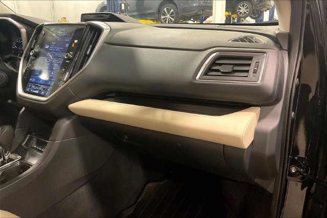 Used 2023 Subaru Ascent Limited AWD/4WD image 16