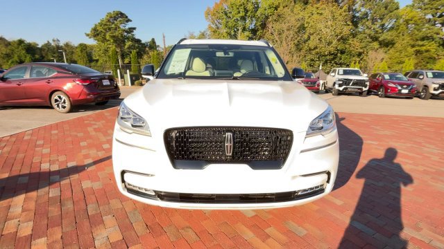 Used 2023 Lincoln Aviator Black Label w/ Jet Package AWD/4WD image 4