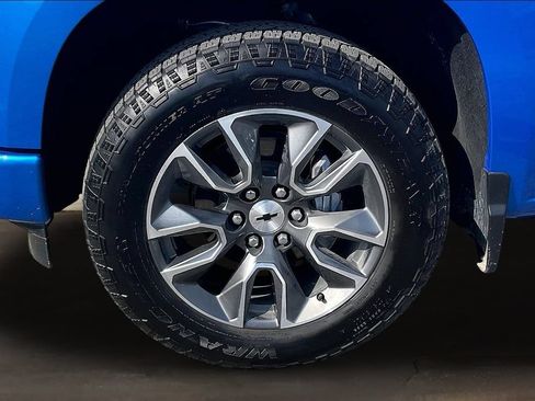 Used 2025 Chevrolet Silverado 1500 RST w/ Z71 Off-Road Package AWD/4WD image 35