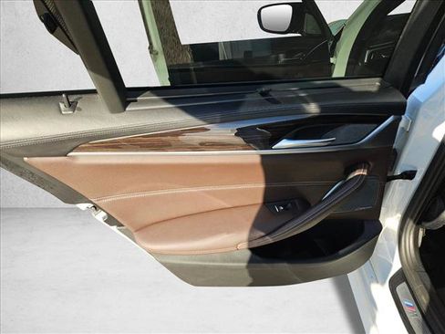 Used 2022 BMW M550i xDrive w/ Executive Package image 12