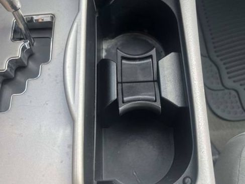 Used 2010 Toyota Camry Hybrid w/ Upgrade Pkg FWD image 34