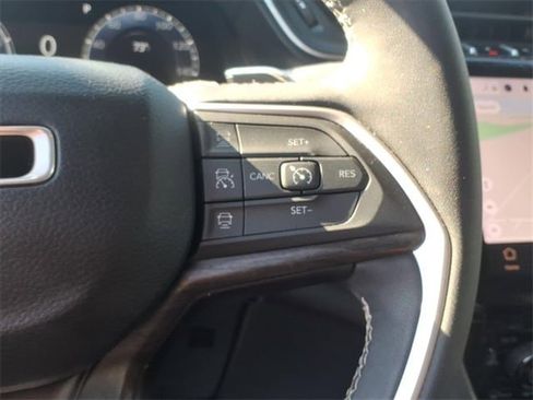 Certified 2023 Jeep Grand Cherokee Limited image 22