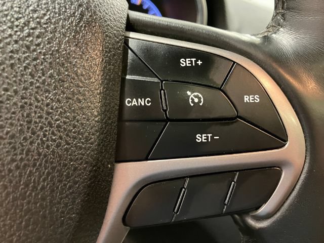 Used 2018 Jeep Grand Cherokee Limited w/ Luxury Group II AWD/4WD image 31