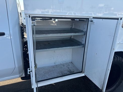 Used 2024 Chevrolet Silverado 3500 LT w/ Convenience Package image 25