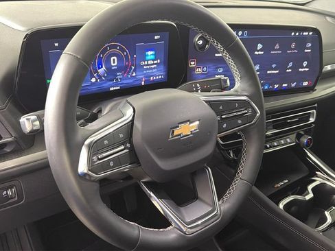 Certified 2026 Chevrolet Traverse LT FWD image 25