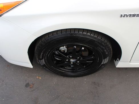 Used 2013 Toyota Prius Three image 11