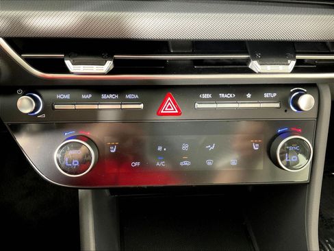 Used 2025 Hyundai Sonata SEL FWD image 35