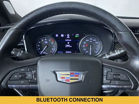 Certified 2022 Cadillac XT6 Premium Luxury w/ Technology Package AWD/4WD image 3