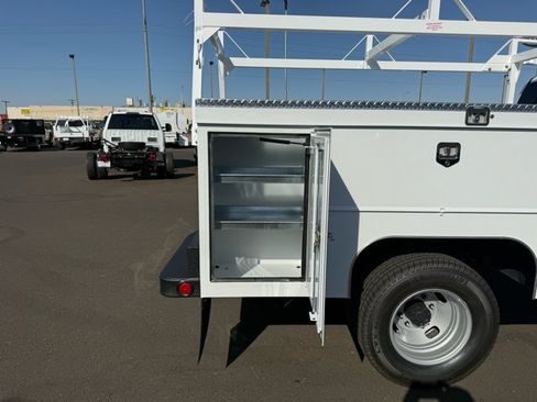 New 2026 Ford F350 XL w/ XL Chrome Package AWD/4WD image 9