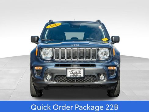 Used 2023 Jeep Renegade Latitude w/ Premium Group AWD/4WD image 2