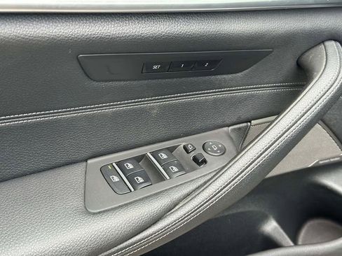 Used 2022 BMW 530i xDrive w/ M Sport Package AWD/4WD image 16