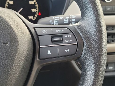 Certified 2024 Honda HR-V LX image 20