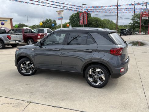 Used 2024 Hyundai Kona SEL w/ Convenience Package FWD image 17
