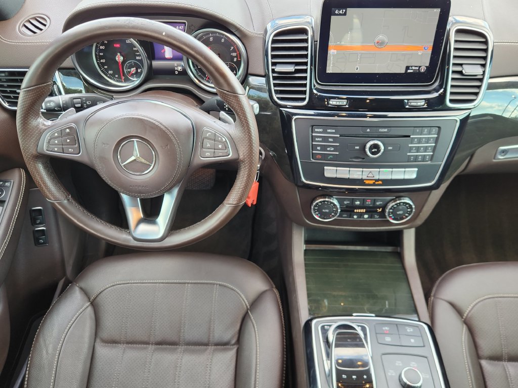 Used 2018 Mercedes-Benz GLS 450 4MATIC image 27