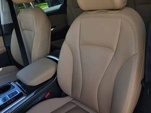 Used 2024 Audi Q7 3.0T Premium Plus image 8