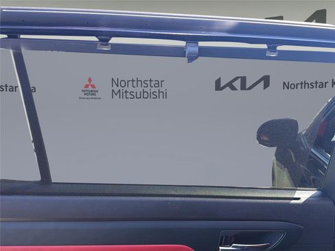 Used 2022 Toyota Highlander XSE AWD/4WD image 24