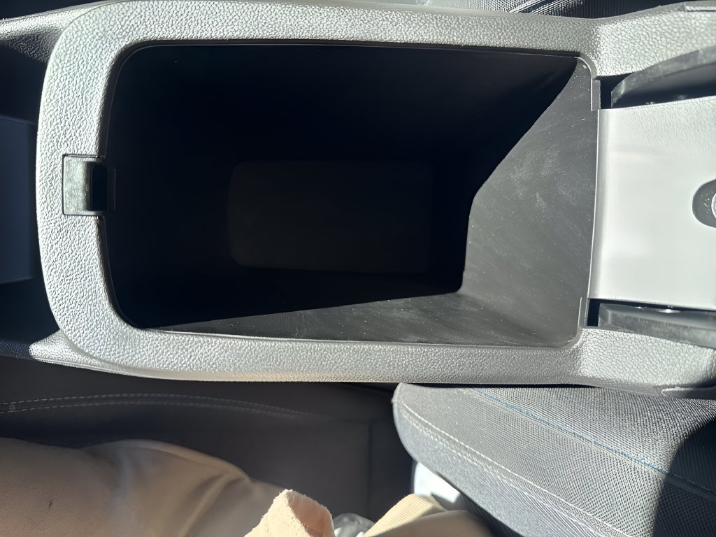 Used 2025 Chevrolet Trax LS FWD image 26