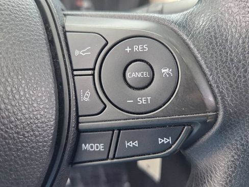 Used 2021 Toyota Corolla LE FWD image 29