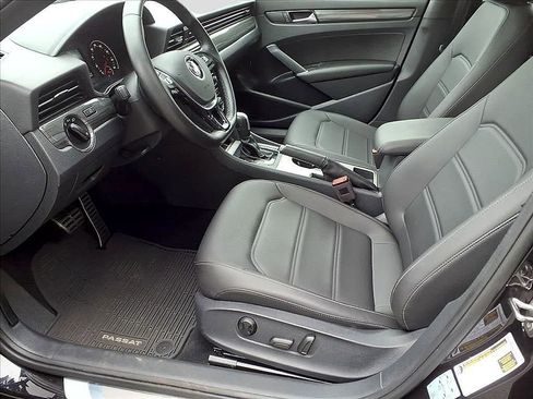 Certified 2021 Volkswagen Passat 2.0T R-Line image 13