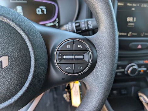 Certified 2025 Kia Soul LX image 24