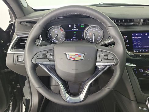 Certified 2023 Cadillac XT6 Premium Luxury w/ Technology Package image 22