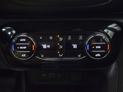 Used 2020 Buick Encore GX Select w/ Sport Touring Package image 33