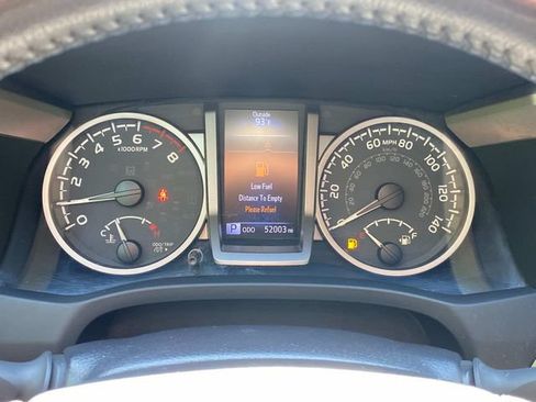 Used 2022 Toyota Tacoma SR5 w/ Technology Package RWD image 16