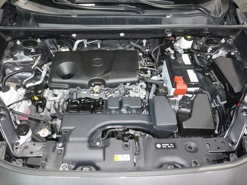 Used 2023 Toyota RAV4 LE AWD/4WD image 11