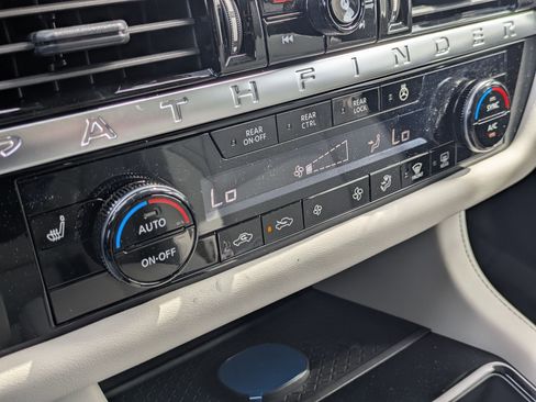 New 2026 Nissan Pathfinder SL image 20