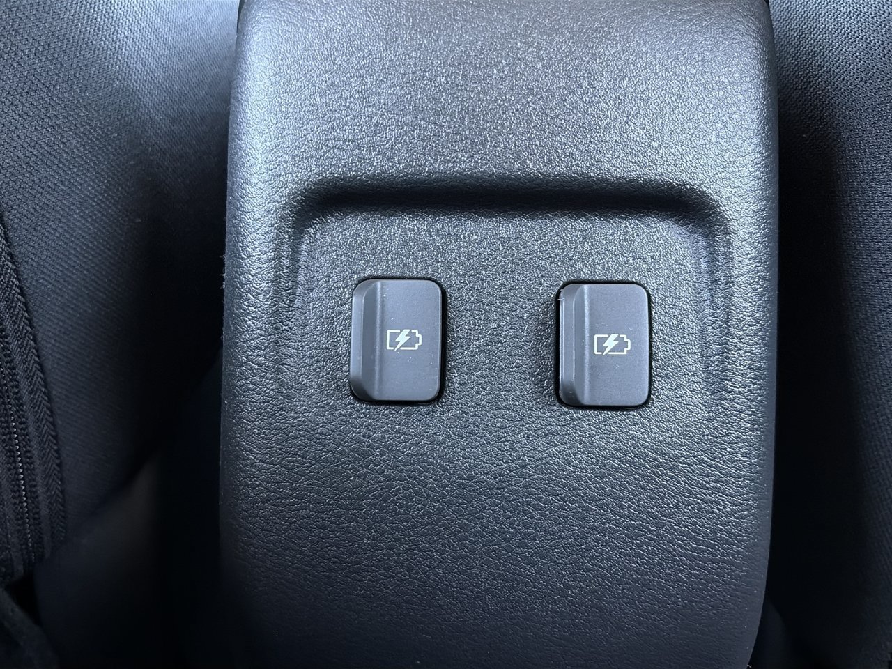 Certified 2023 Nissan Kicks SV FWD image 27
