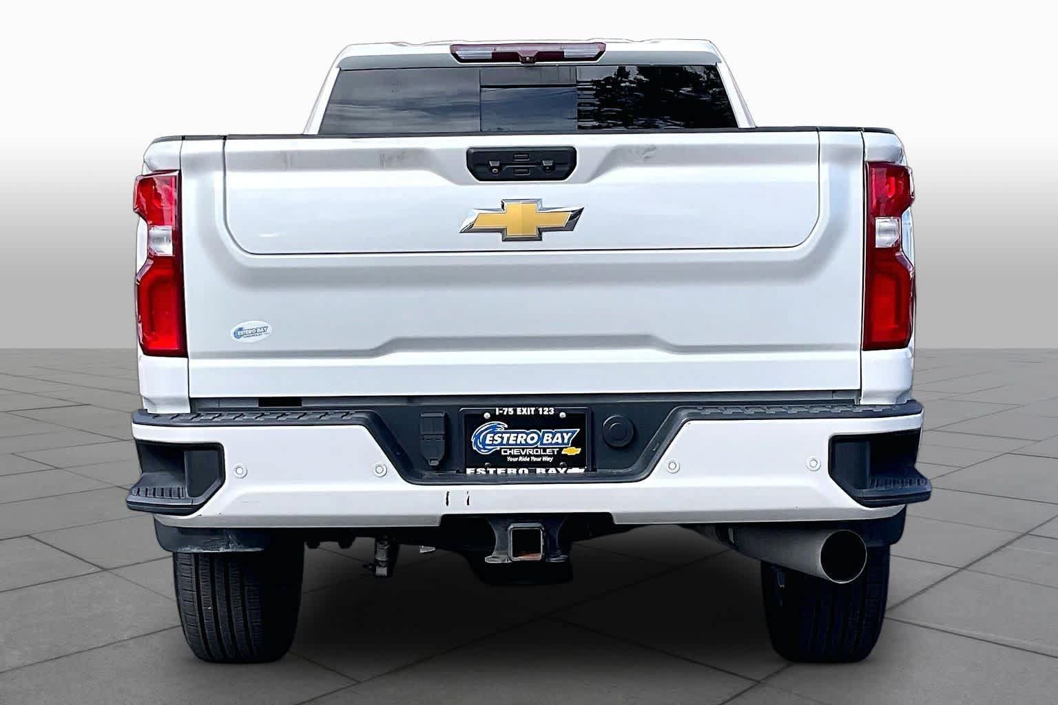 Used 2022 Chevrolet Silverado 2500 High Country w/ Z71 Off-Road Package AWD/4WD image 5