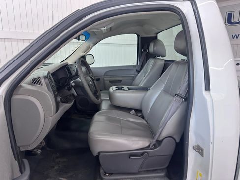 Used 2013 Chevrolet Silverado 1500 W/T RWD image 9