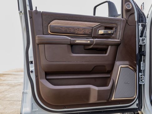 Used 2025 RAM 2500 Limited image 37