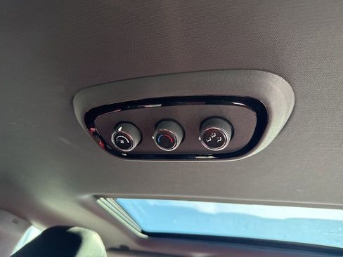 Used 2022 Dodge Durango R/T w/ Blacktop Package image 34