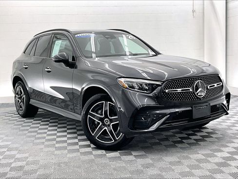 Used 2025 Mercedes-Benz GLC 300 4MATIC w/ AMG Line image 34