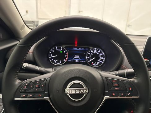 Used 2024 Nissan Sentra SR image 12