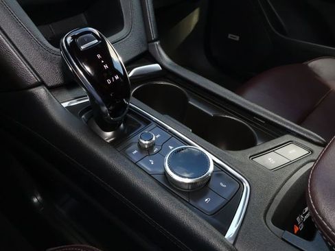 Used 2023 Cadillac XT6 Premium Luxury w/ Technology Package image 31