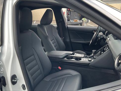 Used 2022 Lexus IS 350 F Sport image 10